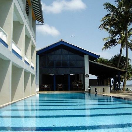 Hotel Sunset Beach Negombo Bagian luar foto