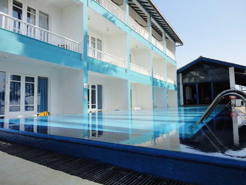 Hotel Sunset Beach Negombo Bagian luar foto