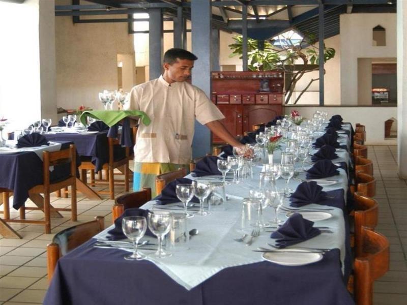Hotel Sunset Beach Negombo Bagian luar foto